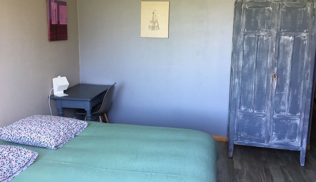 3 bedroom cottage, quiet with private barbecue garden and terrace near Besançon