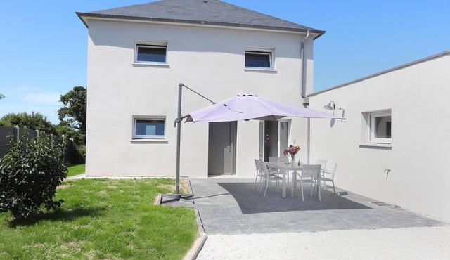 3 bedroom awesome home in Saint-Méloir-des-Ondes