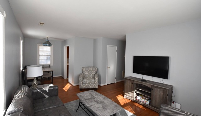 3 Bedroom, 1 Bath, Full Kitchen with Laundry,
