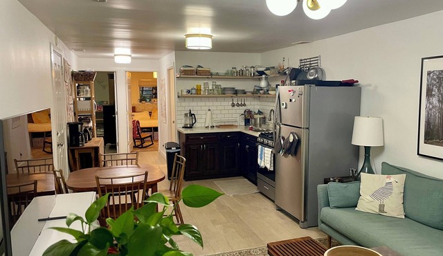 3 bedroom/1 bathroom FULLY FURNISHED apartment in the Excelsior neighborhood.