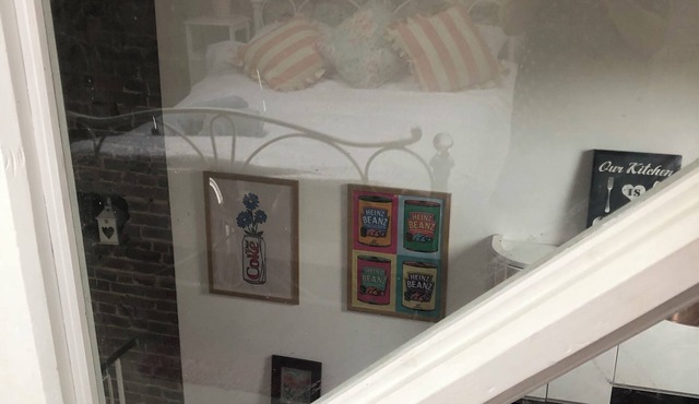 3 bedroom 18th century old school house in ironbridge amongst the many museums,