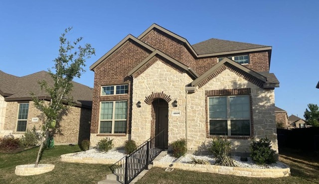 3 bedroom & 2.5 bath home Duplex Home