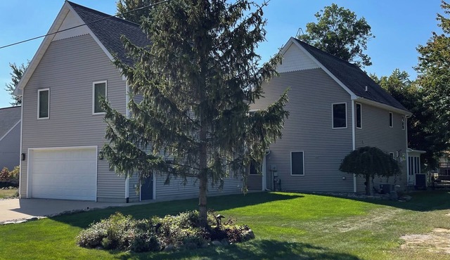 3 Bedroom 2.5 Bath home in Beaverton, MI on "returning soon" Wixom Lake