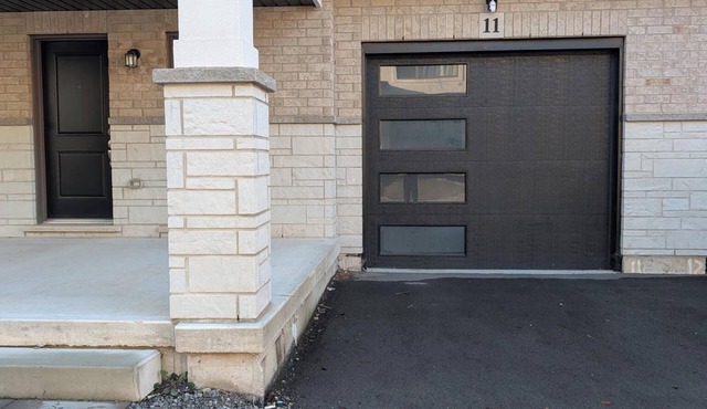 3 Bedroom 2.5 washroom close to Niagara Falls and Welland Canal and Pt Colbourne
