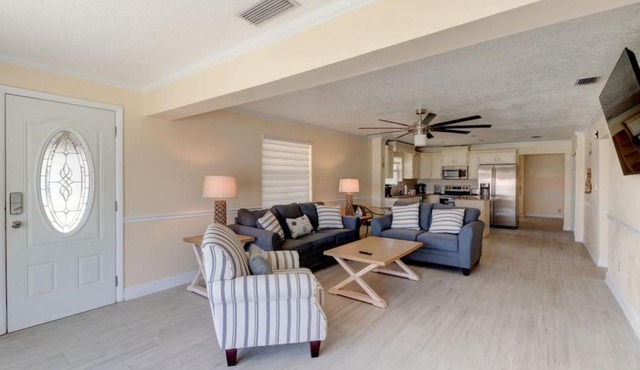 3 bedroom 2 bath home walking distance to beach