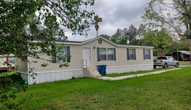 3 bedroom, 2 bath mobile home in peaceful neighborhood.