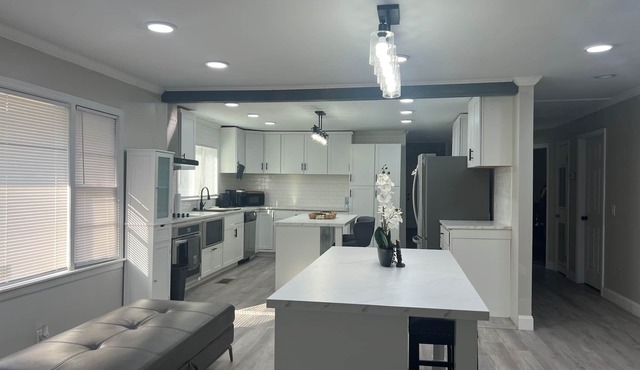 3-bedroom 2 bath nice deck every convenience of home 30 minutes from Oxford