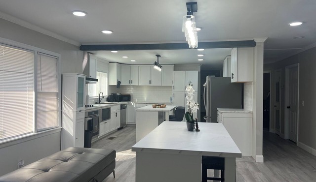 3-bedroom 2 bath nice deck every convenience of home 30 minutes from Oxford