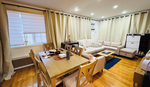 3-bedroom 2 bathroom condo in Queens! US OPEN! Prime location