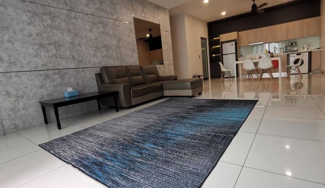 3 bedroom/2 bathroom service apartment with pool