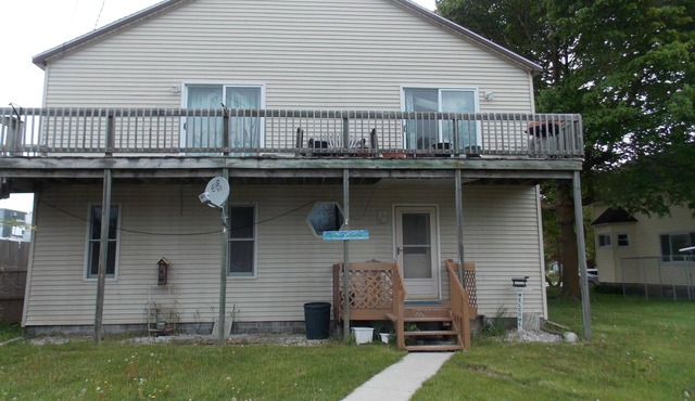 3 bedroom 2 bathroom upstairs apartment in downtown Onaway