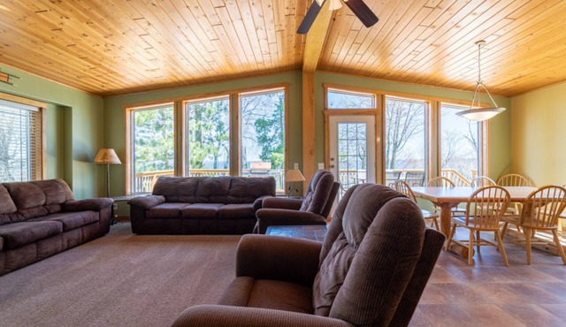3-bedroom 2 full bath cabin located at Cass Lake LodgenEagle