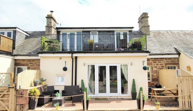 3 Bedroom 2 Bathroom Cottage Norham Berwick-upon-Tweed -Log Fire - Dog Friendly