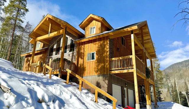 3 Bedroom 3.5 Bathroom-Each Room Own Attached Full Bath! Near Monarch Ski Resort