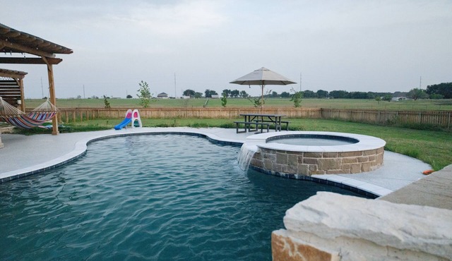 3-bedroom 3-bath farmhouse Option with Hot Tub, Game room and Fireplace!