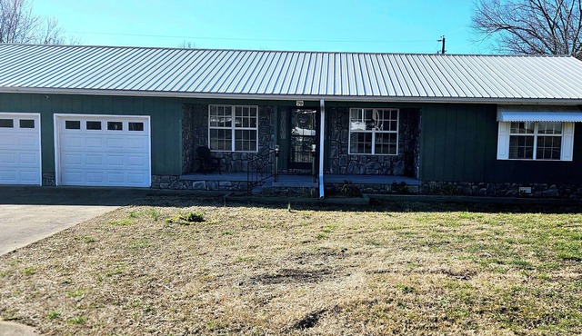 3-bedroom 3-bath house in Springville, TN. KY LAKE FISHING . Bring your boat !