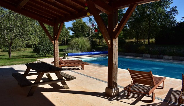 3 bedroom, 3 bathroom vacation home with Pool and Pool House.