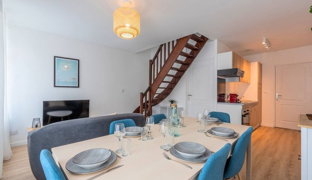 3-bedroom 3 bathrooms, renovated in 2023.