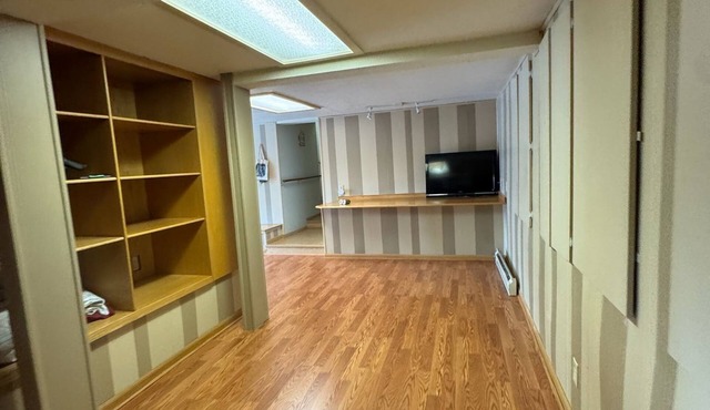 3-bedroom 3 full baths pool house 4 miles to the lake boat launch and dam