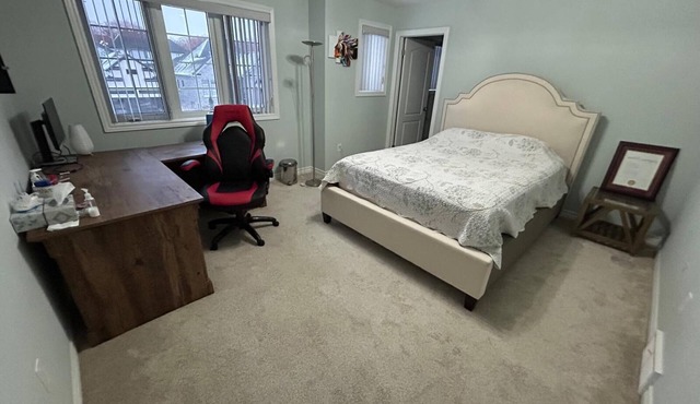 3 BEDROOM,3WASHROOM, LAUNDRY 4CAR PARKING,TREADMILL,NEAR TIM HORTONS & MCDONALDS