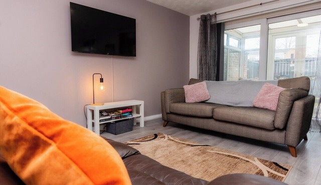 3 Bedroom 5 beds Sleeps 6 Ideal For Contractors