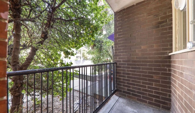 3 Bedroom 60s Retro by Alma Park