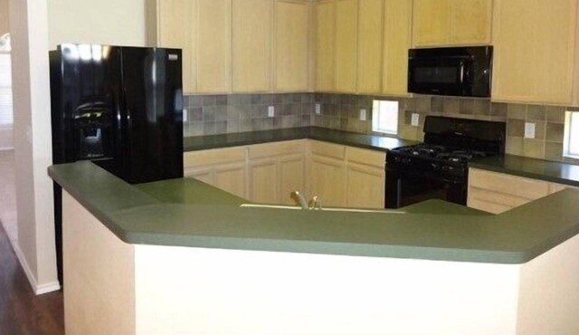 3 Bedroom 623233 by Houzlet