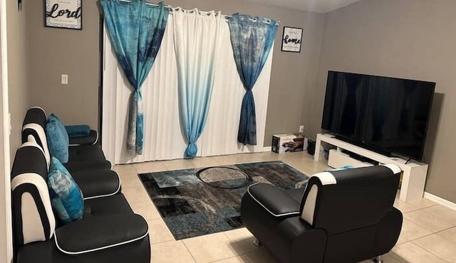 3 Bedroom 697986 by Houzlet