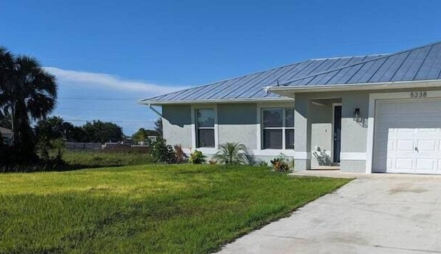 3 Bedroom 704631 by Houzlet
