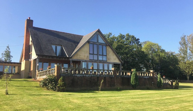 3 bedroom accommodation in Hope-under-Dinmore