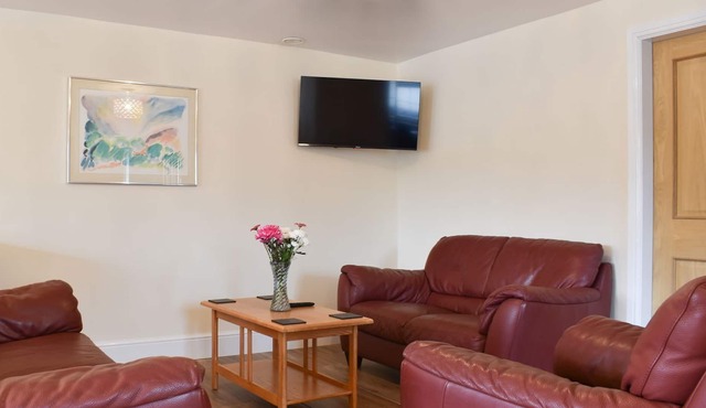 3 bedroom accommodation in Dalton-in-Furness