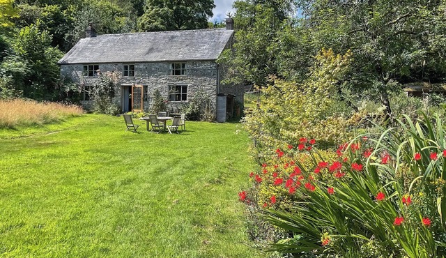 3 bedroom accommodation in Hundred House, Llandrindod Wells