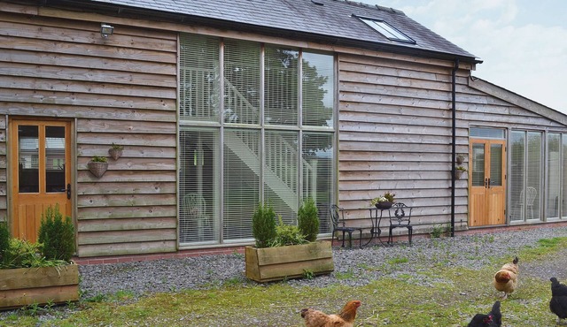 3 bedroom accommodation in Penybont, near Llandrindod Wells