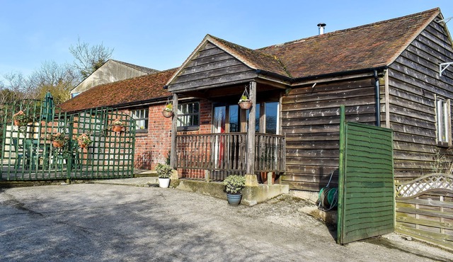 3 bedroom accommodation in Okeford Fitzpaine