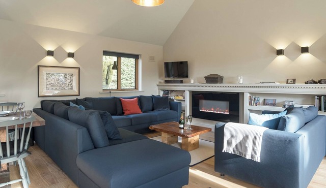 3 bedroom accommodation in Stretton-on-Fosse, near Moreton-in-Marsh