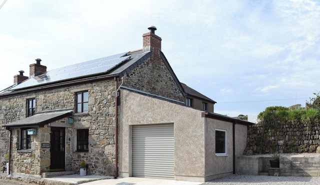 3 bedroom accommodation in Whitecross, near Marazion