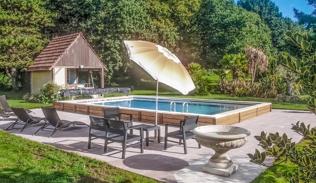 3 bedroom accommodation in Plounévez-Moëdec