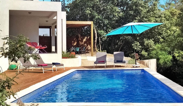 3 bedroom accommodation in Vins-Sur-Caramy