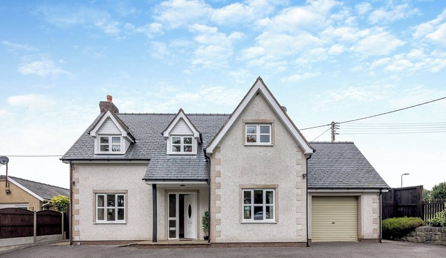 3 bedroom accommodation in Cerrigydrudion