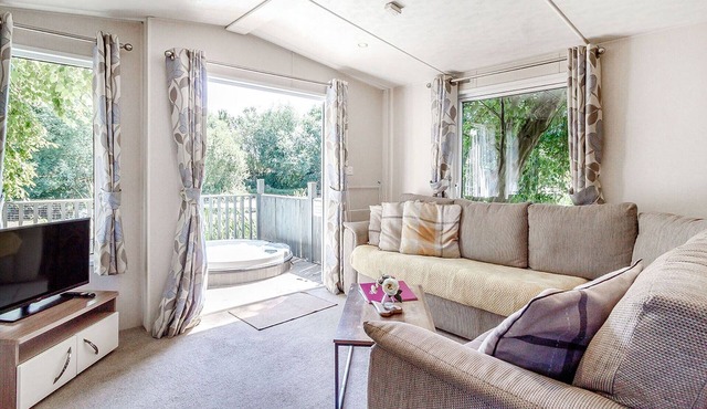 3 bedroom accommodation in Chippenham, Nr Newmarket