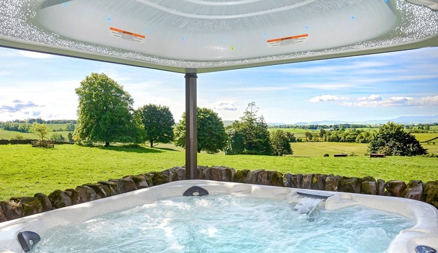 3 bedroom accommodation in Castle Douglas