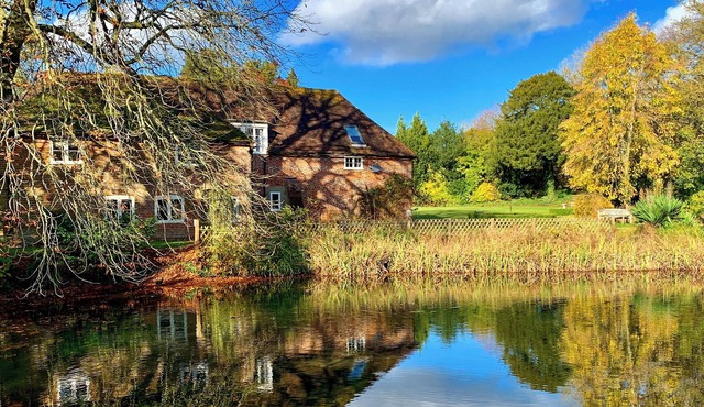 3 bedroom accommodation in Hollingbourne