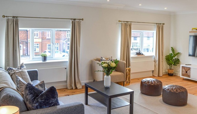 3 bedroom accommodation in Long Stratton