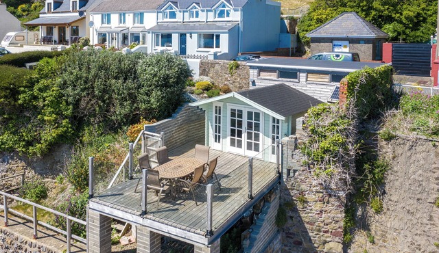 3 bedroom accommodation in Milford Haven