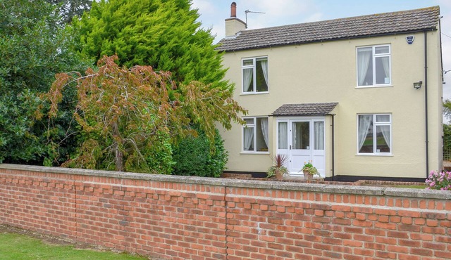 3 bedroom accommodation in Tumby Woodside