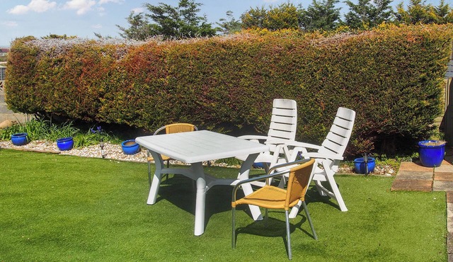 3 bedroom accommodation in Pagham, near Bognor Regis