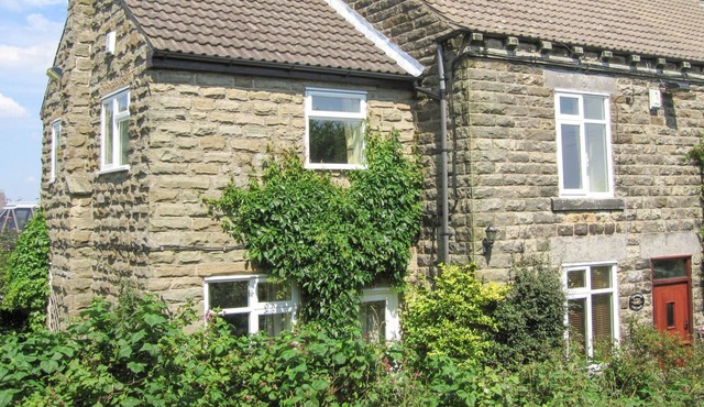 3 bedroom accommodation in Chesterfield