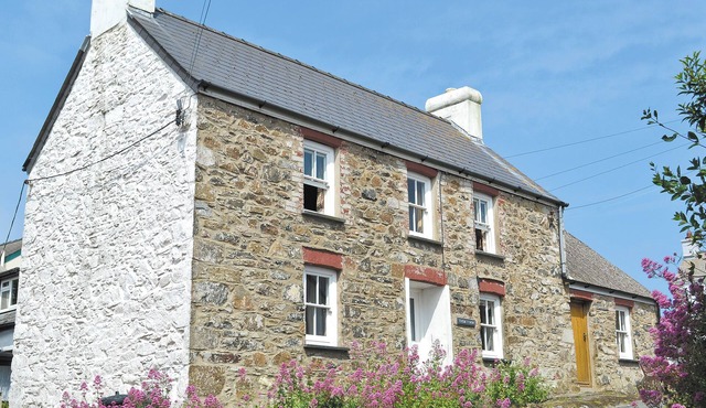 3 bedroom accommodation in Trefin, near St. David&rsquo;s