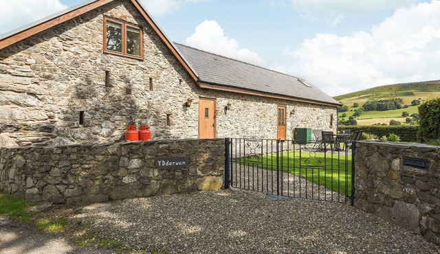 3 bedroom accommodation in Penybontfawr