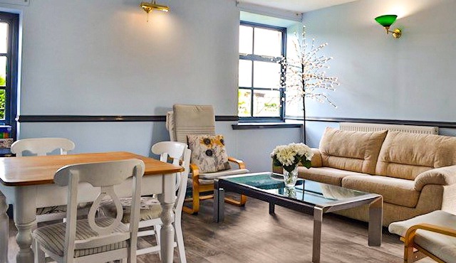 3 bedroom accommodation in Blairgowrie